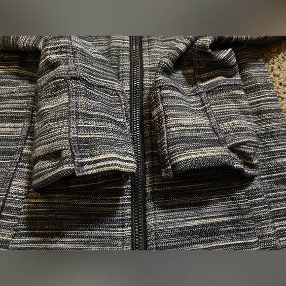 Lululemon define jacket hooded nulu - Picture 2 of 4